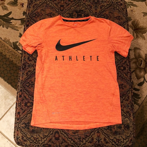 nike shirts under $10